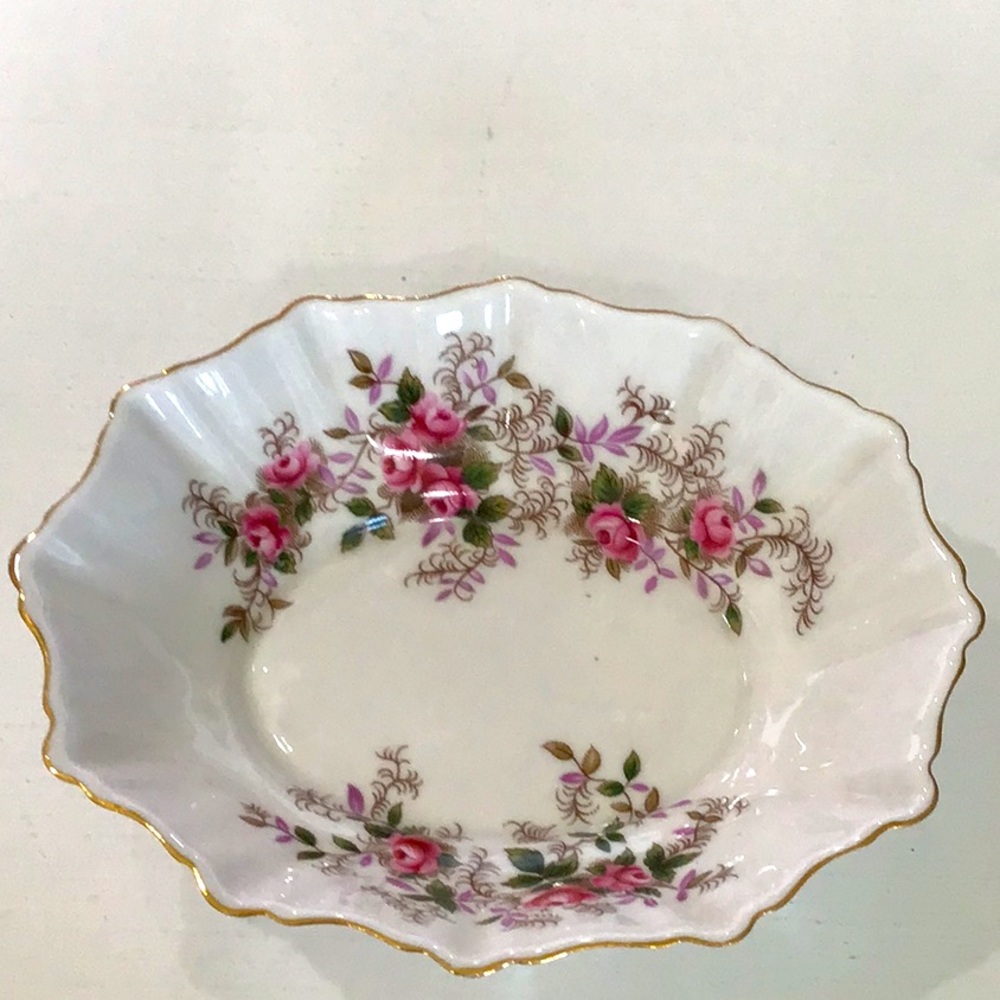 Royal Albert Lavender Rose Shell Shaped Dish!